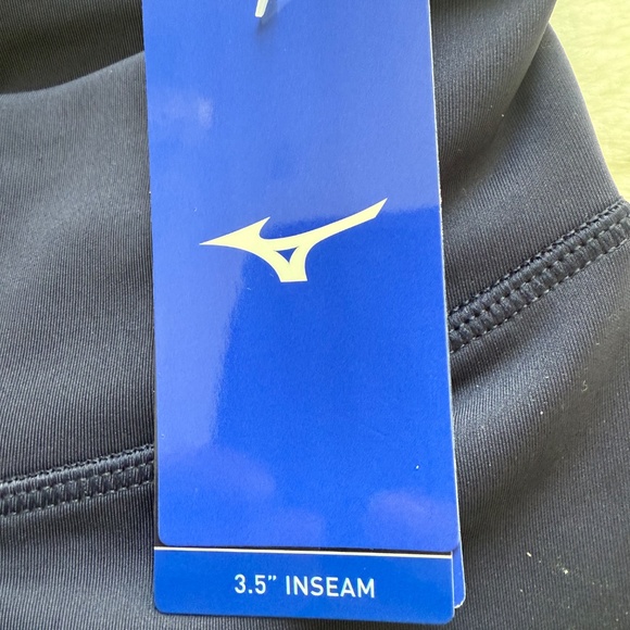 Mizuno NWT Volleyball Shorts - Size XS - Picture 5 of 10